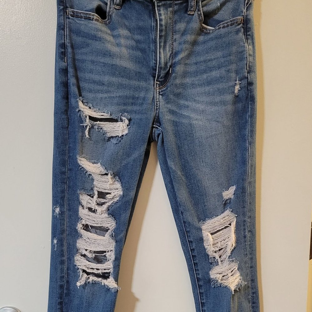 AEO Ripped Skinny Jeans